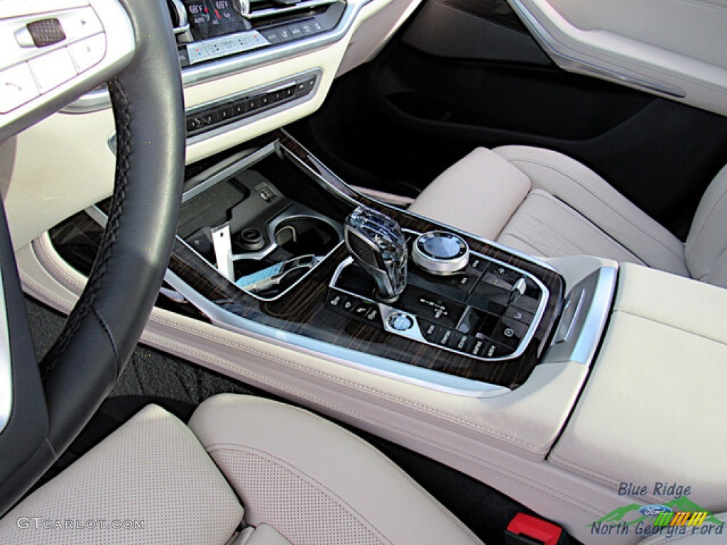 2019 BMW X7 xDrive40i Controls Photo #146518311