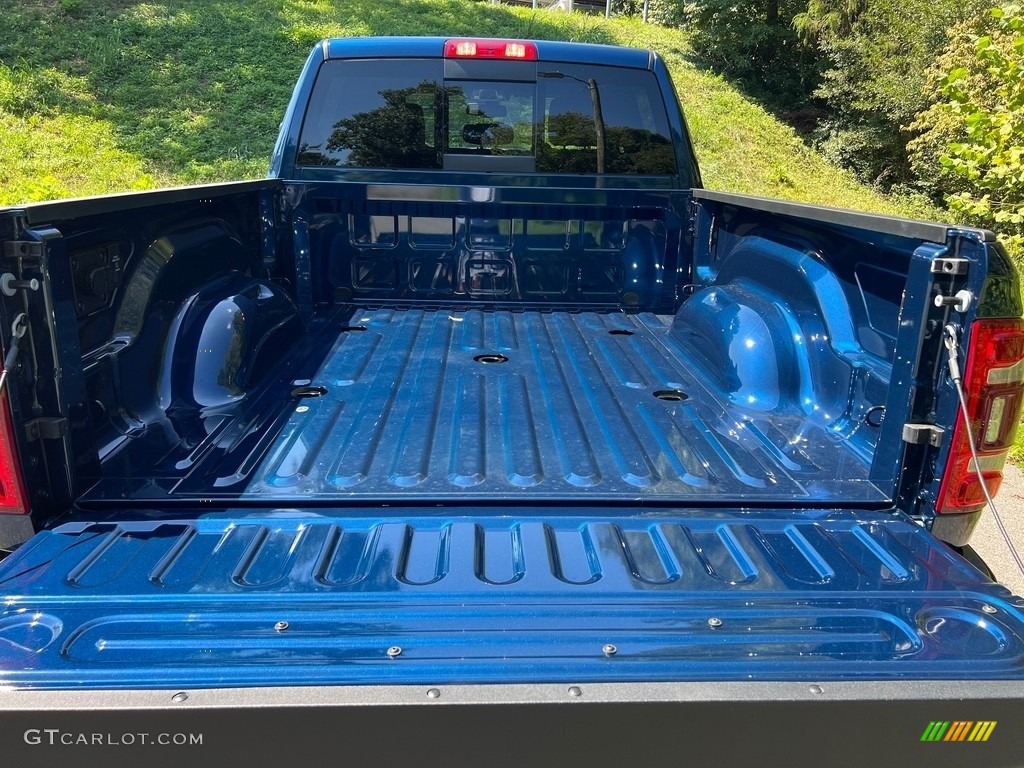 2024 2500 Laramie Crew Cab 4x4 - Patriot Blue Pearl / Black photo #8