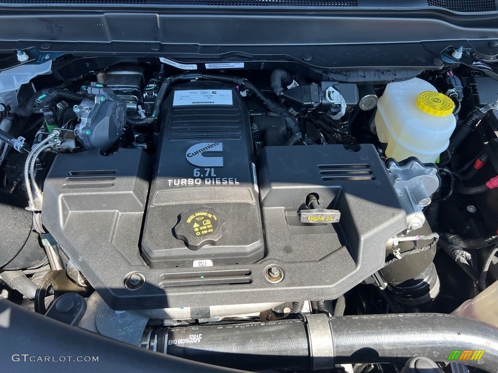 2024 Ram 2500 Laramie Crew Cab 4x4 Engine Photos
