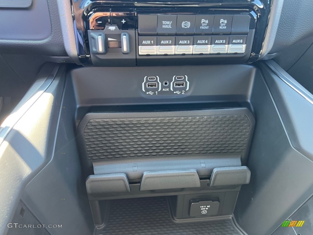 2024 2500 Laramie Crew Cab 4x4 - Patriot Blue Pearl / Black photo #28