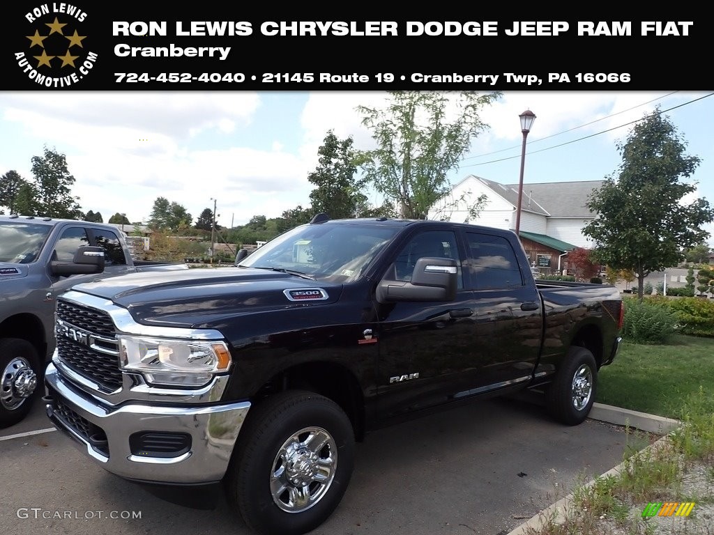 2024 3500 Big Horn Crew Cab 4x4 - Diamond Black Crystal Pearl / Diesel Gray/Black photo #1
