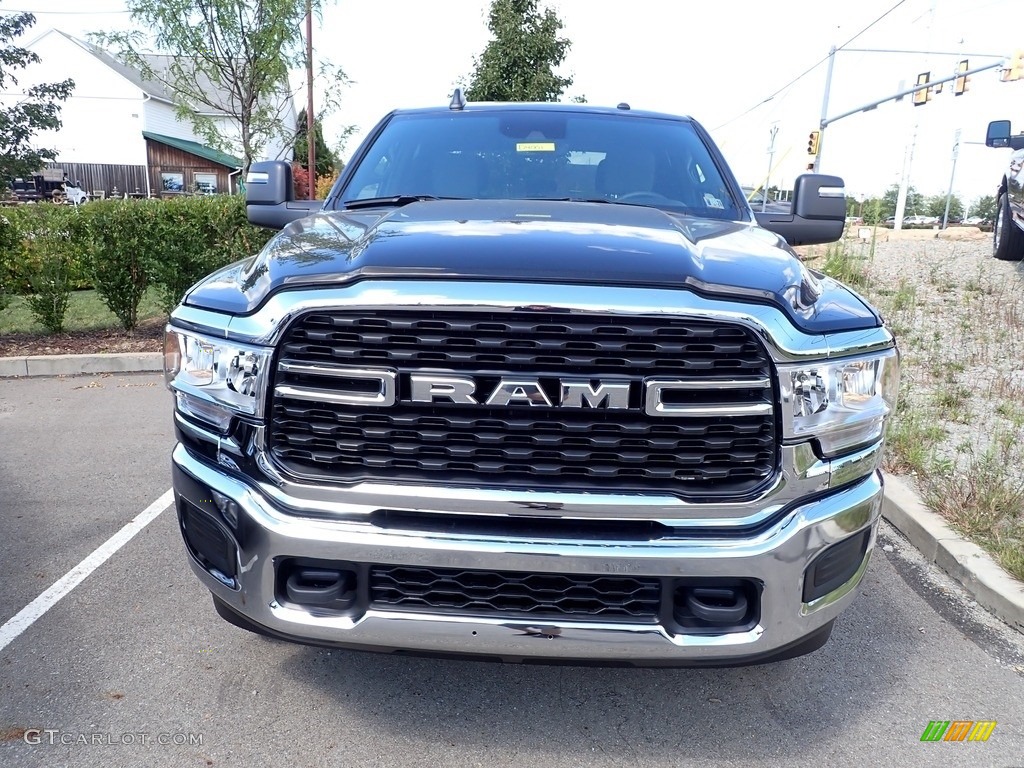 2024 3500 Big Horn Crew Cab 4x4 - Diamond Black Crystal Pearl / Diesel Gray/Black photo #2