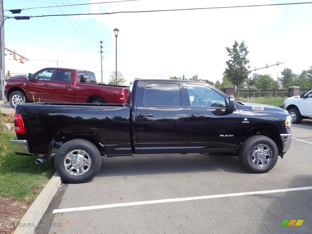 2024 3500 Big Horn Crew Cab 4x4 - Diamond Black Crystal Pearl / Diesel Gray/Black photo #4