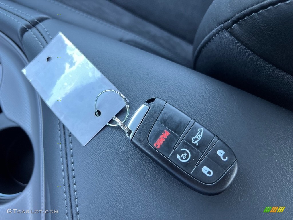2023 Dodge Challenger R/T Scat Pack Widebody Keys Photo #146519840