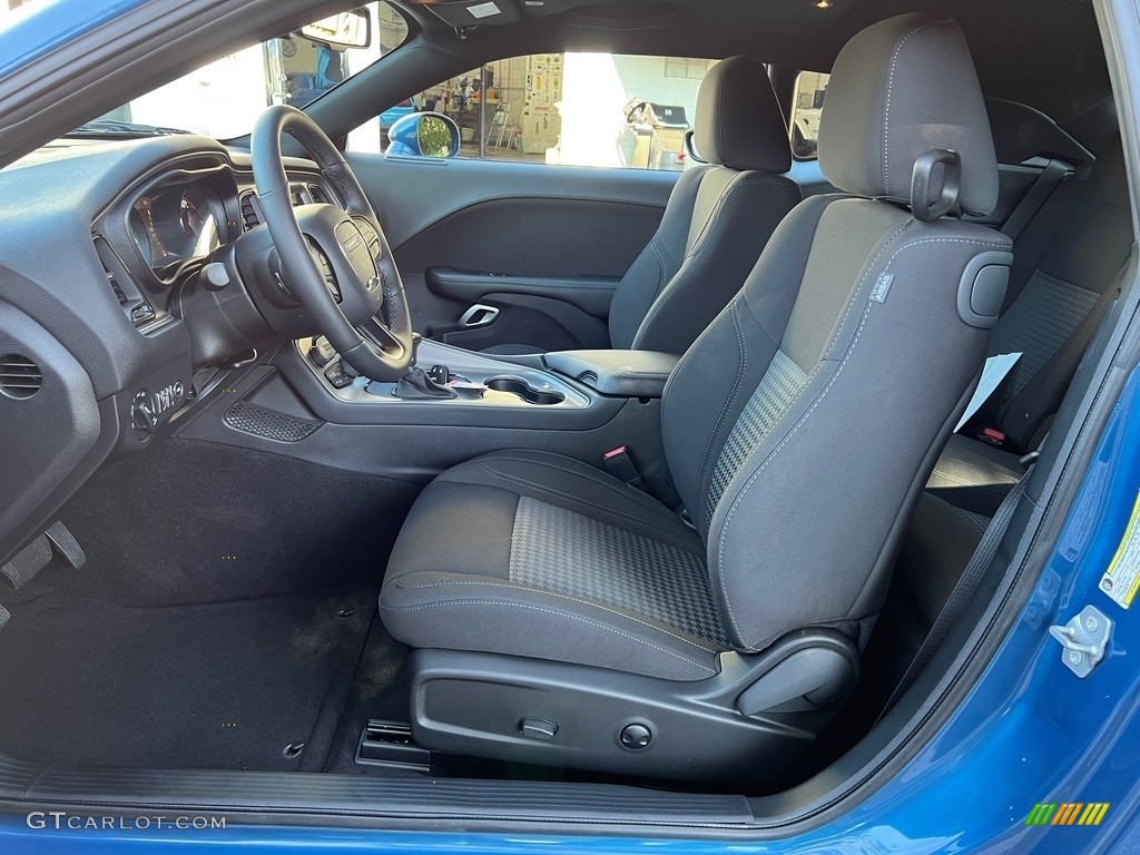 2023 Challenger SXT Blacktop - Frostbite / Black photo #12