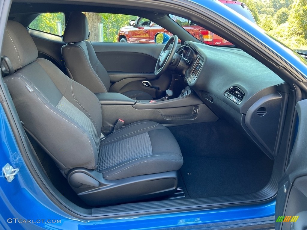 2023 Challenger SXT Blacktop - Frostbite / Black photo #17