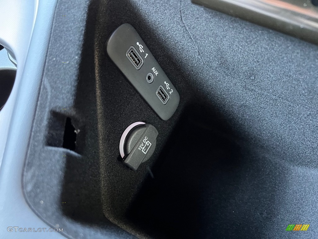 2023 Challenger SXT Blacktop - Frostbite / Black photo #25