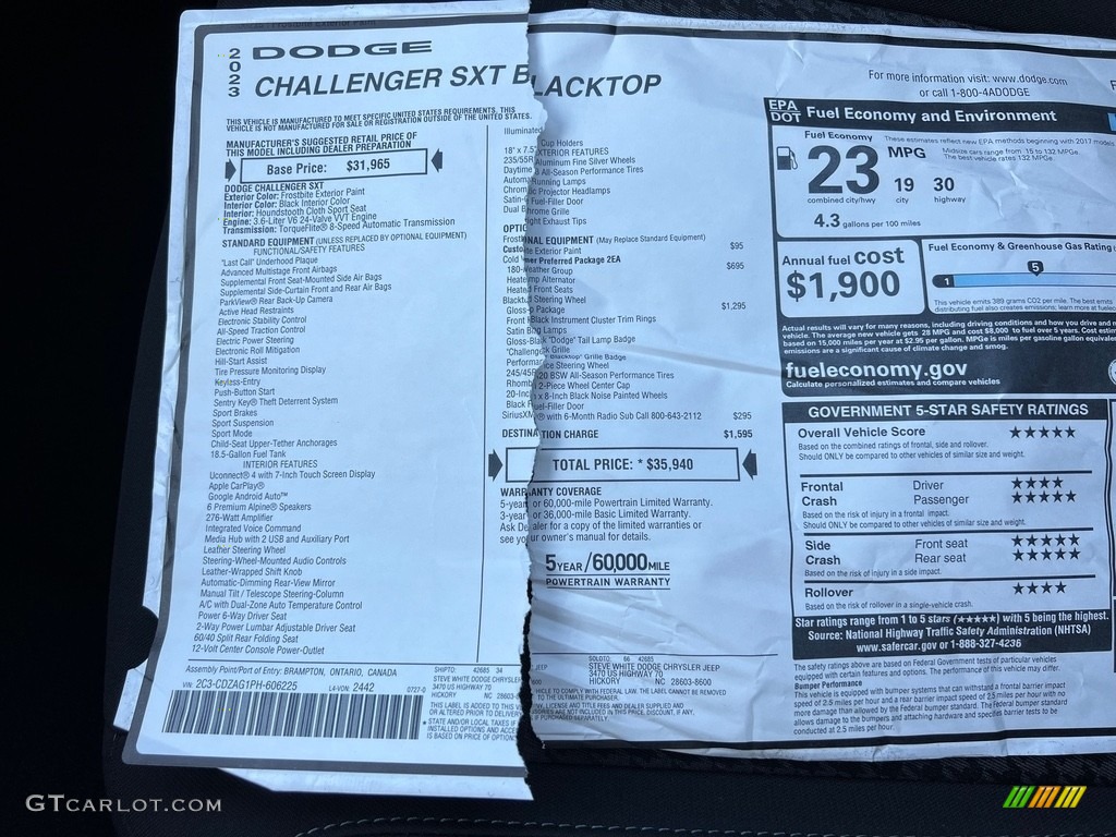 2023 Challenger SXT Blacktop - Frostbite / Black photo #26