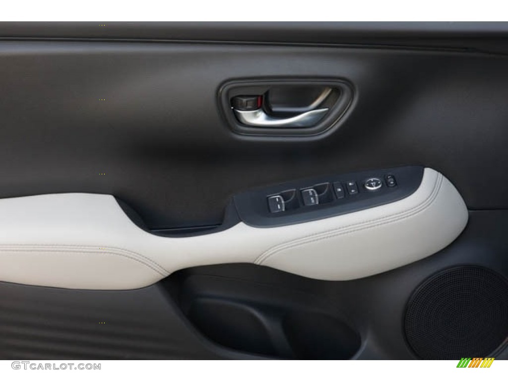 2024 Honda HR-V EX-L Gray Door Panel Photo #146522892