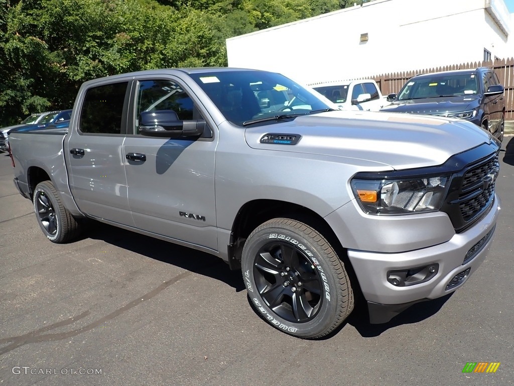 Billet Silver Metallic 2024 Ram 1500 Big Horn Night Edition Crew Cab 4x4 Exterior Photo #146523301