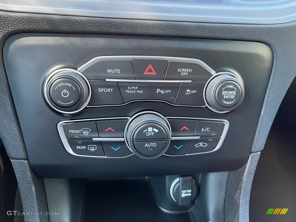 2023 Dodge Charger R/T Controls Photo #146523455
