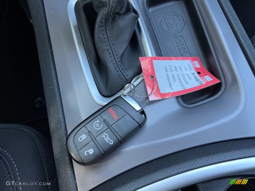 2023 Dodge Charger R/T Keys Photos