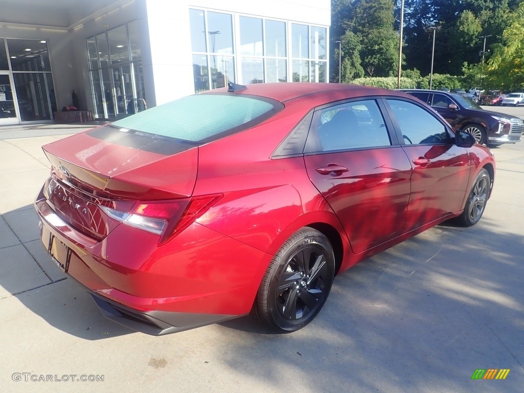 2023 Elantra SEL - Ultimate Red Metallic / Black photo #2