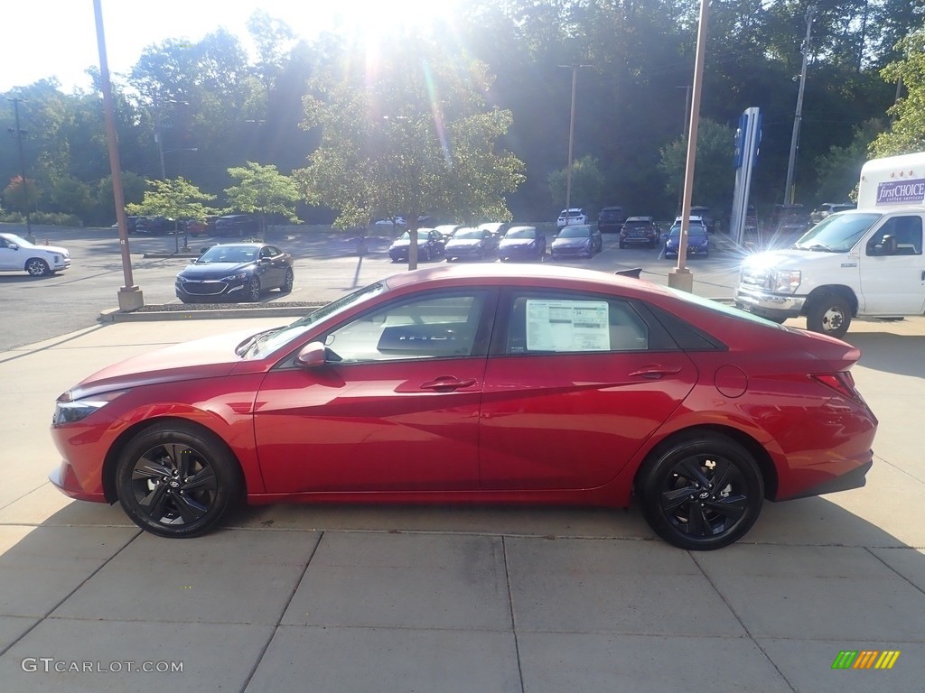 2023 Elantra SEL - Ultimate Red Metallic / Black photo #6