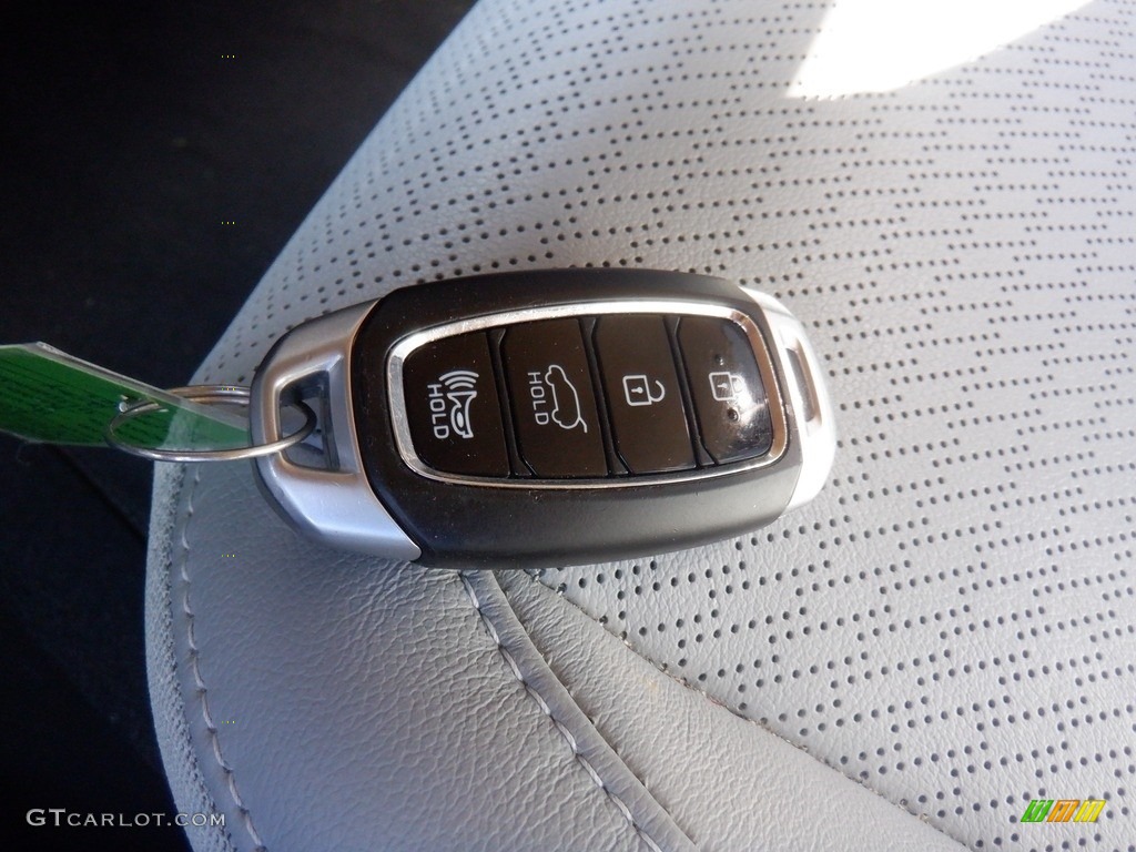 2020 Hyundai Kona Ultimate AWD Keys Photos