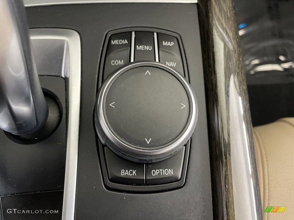 2017 BMW X5 sDrive35i Controls Photos