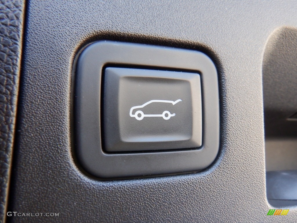 2019 Cadillac XT4 Premium Luxury AWD Controls Photo #146526003