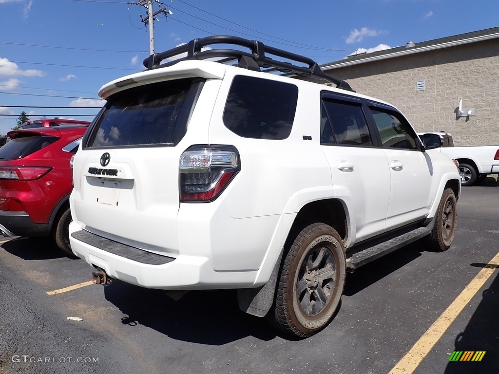 2018 4Runner SR5 4x4 - Super White / Graphite photo #4