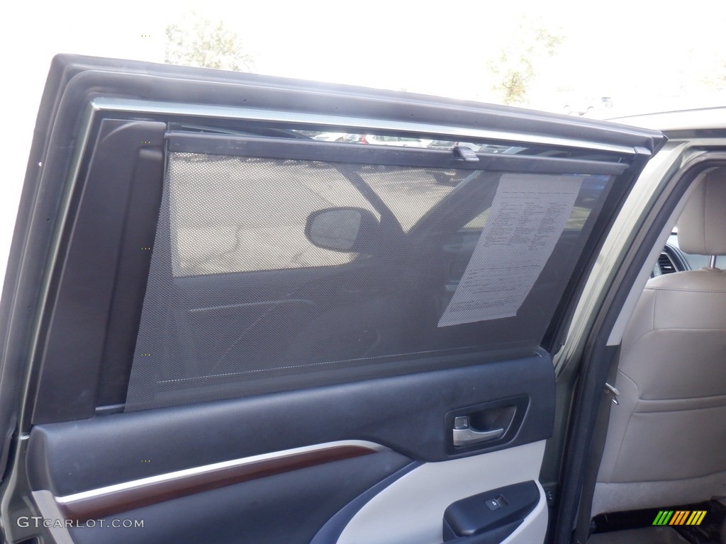 2015 Highlander Limited AWD - Alumina Jade Metallic / Ash photo #29