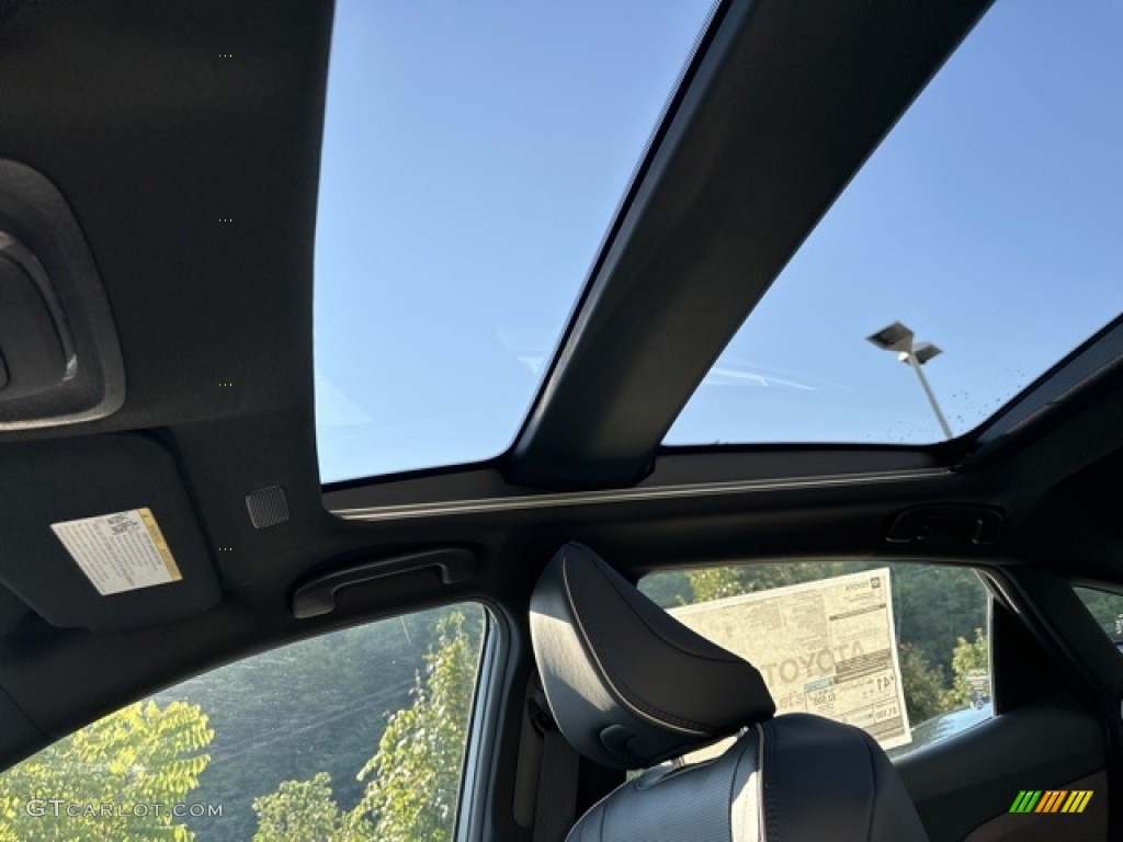 2023 Toyota Crown Limited AWD Sunroof Photo #146529619