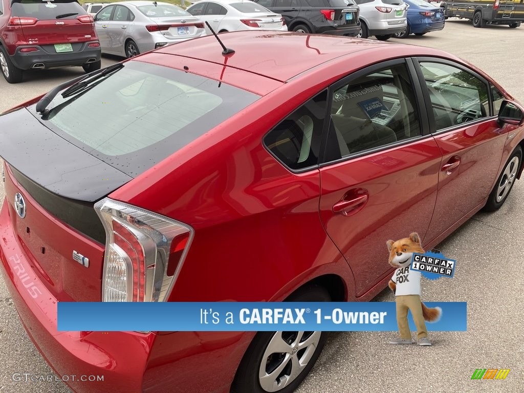 2015 Prius Five Hybrid - Barcelona Red Metallic / Misty Gray photo #4