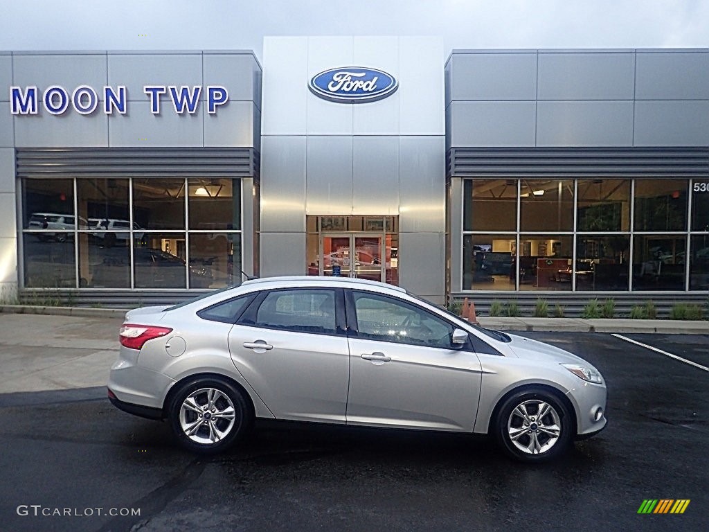 2014 Focus SE Sedan - Ingot Silver / Charcoal Black photo #1