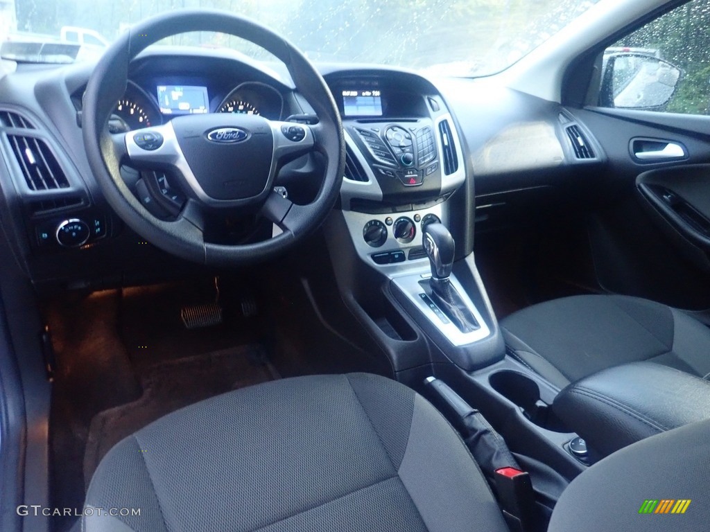 2014 Focus SE Sedan - Ingot Silver / Charcoal Black photo #19