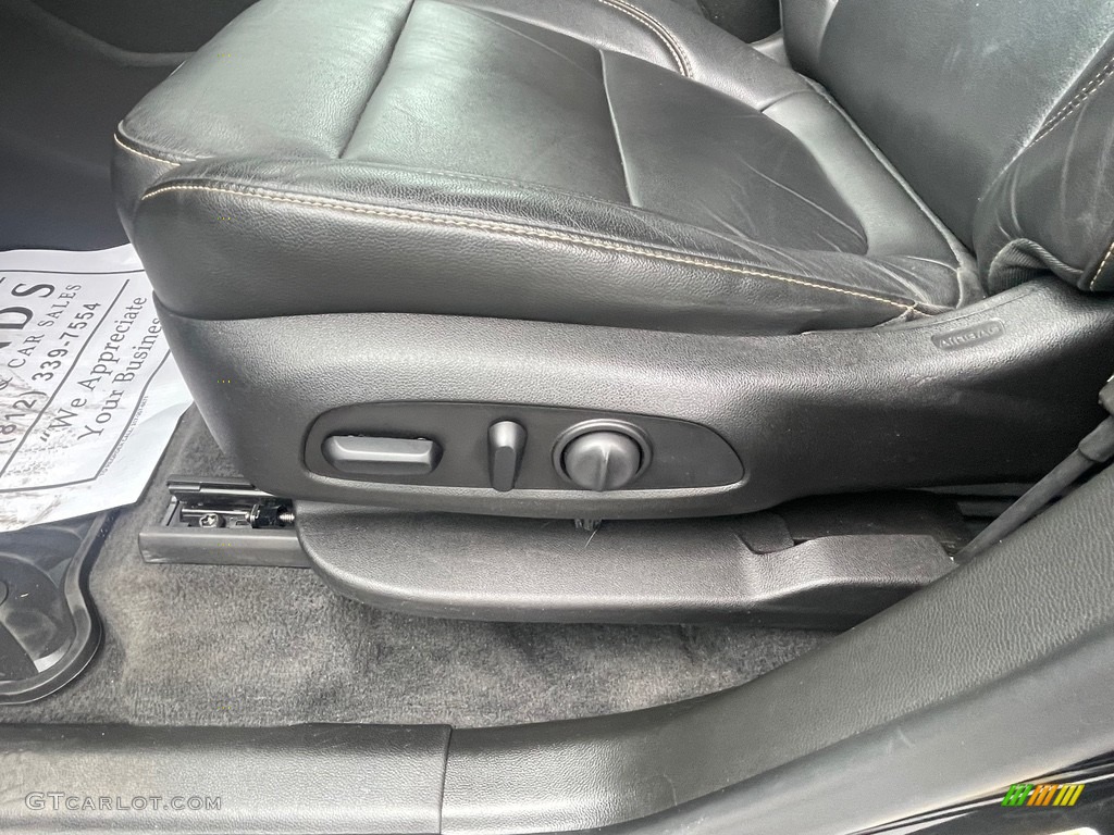 2019 Traverse LT AWD - Mosaic Black Metallic / Jet Black photo #28