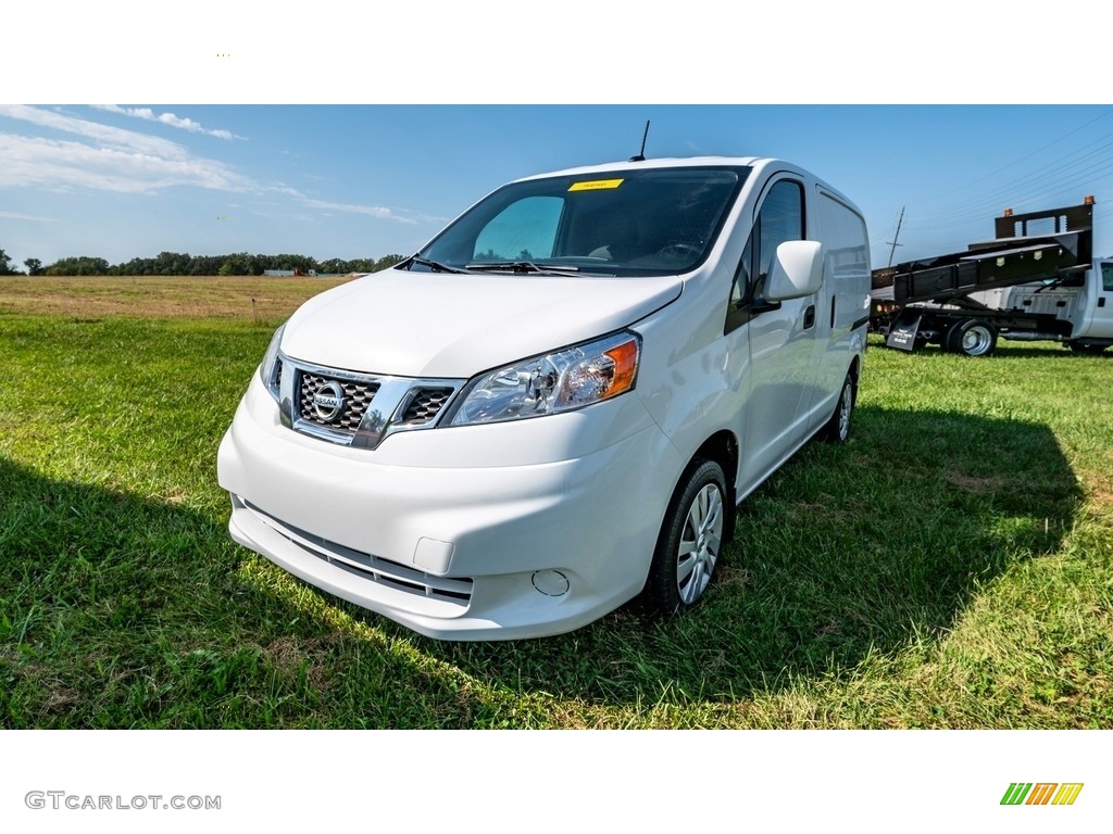 2018 NV200 SV - Fresh Powder / Gray photo #8