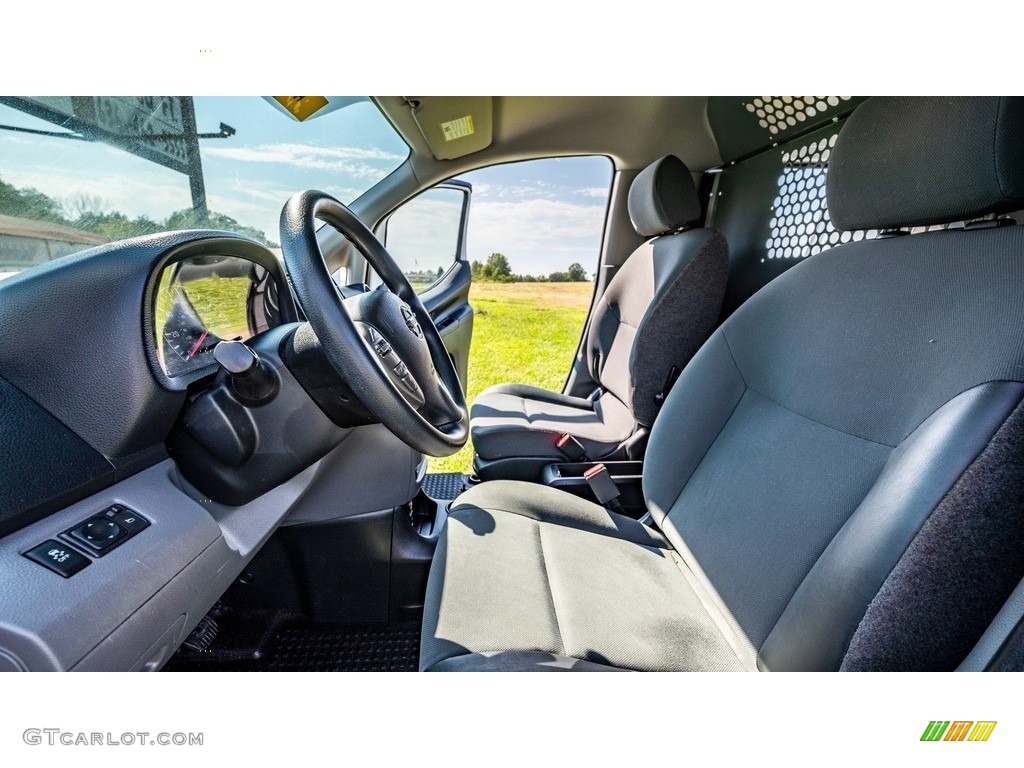 2018 NV200 SV - Fresh Powder / Gray photo #18