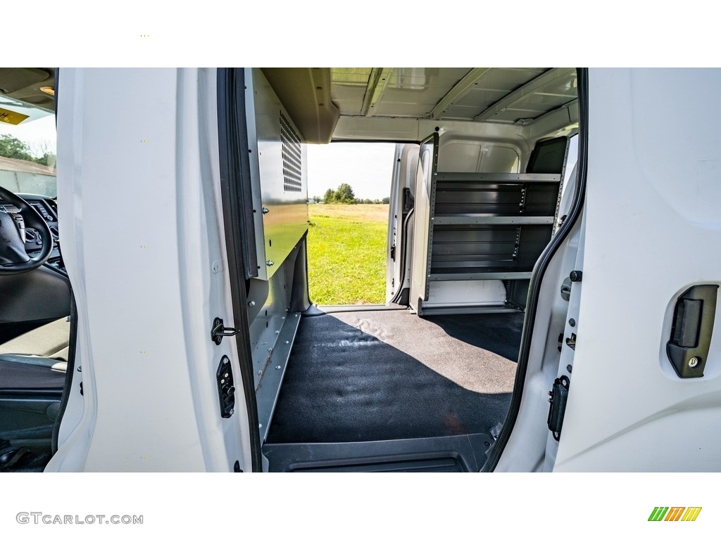 2018 NV200 SV - Fresh Powder / Gray photo #20