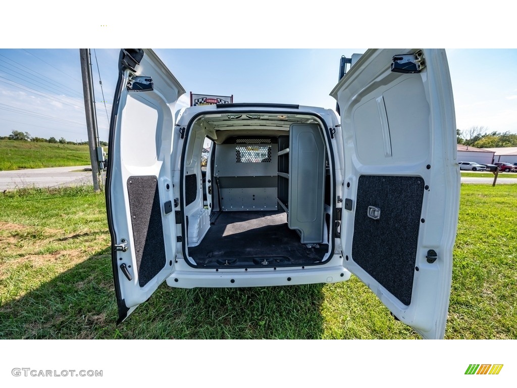 2018 NV200 SV - Fresh Powder / Gray photo #22