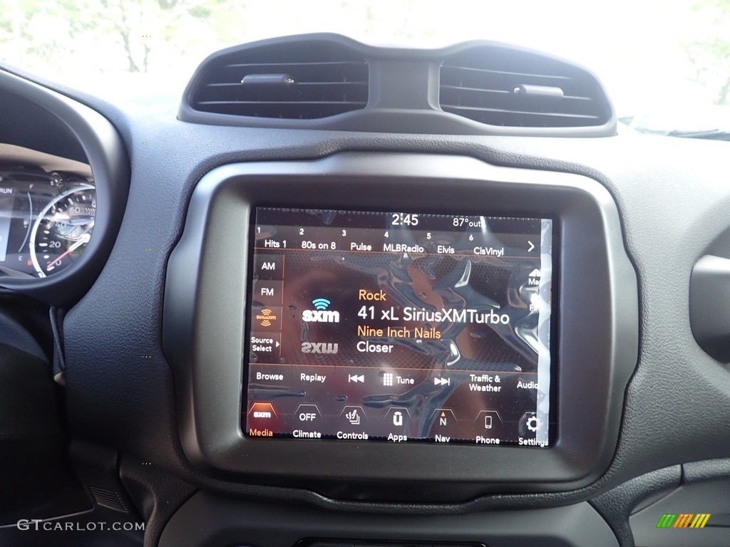 2023 Renegade Latitude 4x4 - Graphite Gray / Black photo #17