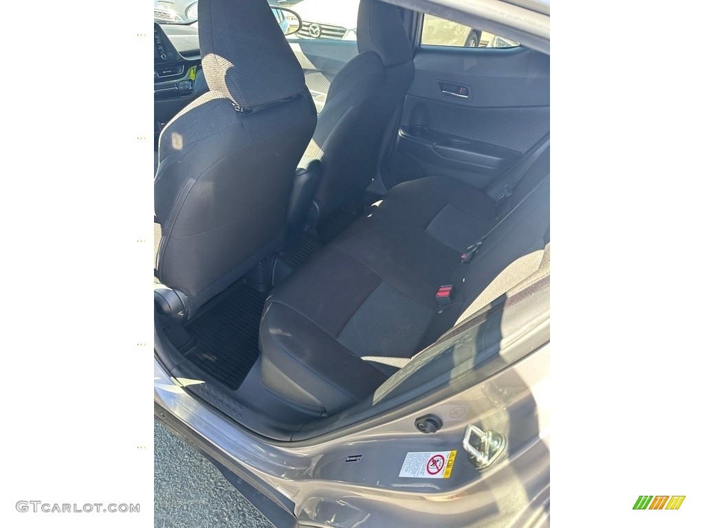 2019 C-HR XLE - Silver Knockout Metallic / Black photo #13