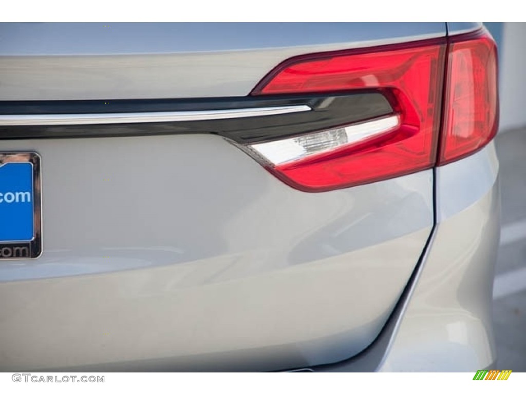 2024 Odyssey EX-L - Lunar Silver Metallic / Mocha photo #7