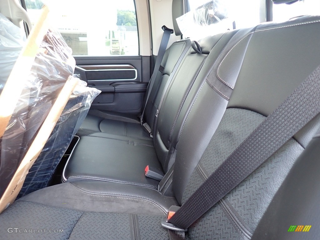 2023 3500 Laramie Crew Cab 4x4 - Billet Silver Metallic / Black photo #12