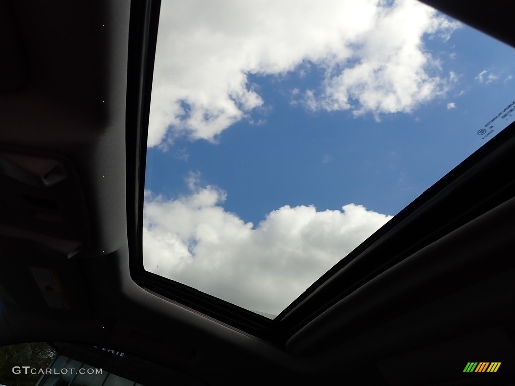 2018 Chevrolet Tahoe Premier 4WD Sunroof Photos