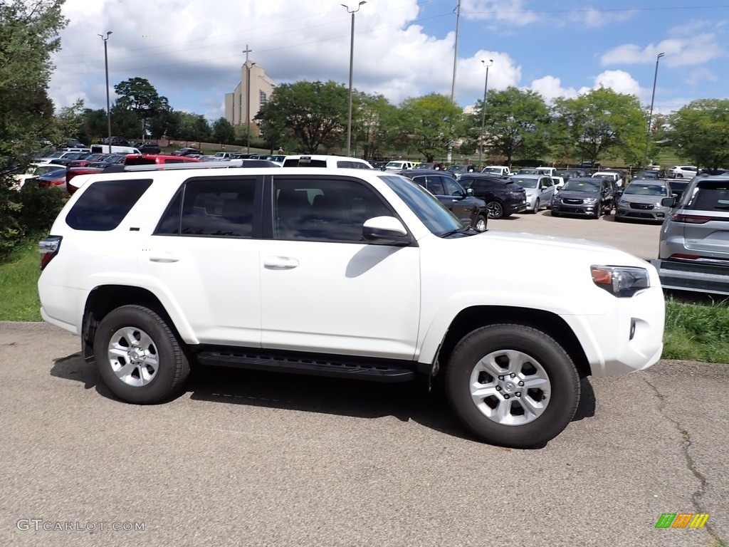2022 4Runner SR5 4x4 - White / Black/Graphite photo #3