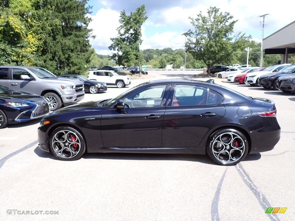 Vulcano Black Metallic 2024 Alfa Romeo Giulia Veloce AWD Exterior Photo #146541877