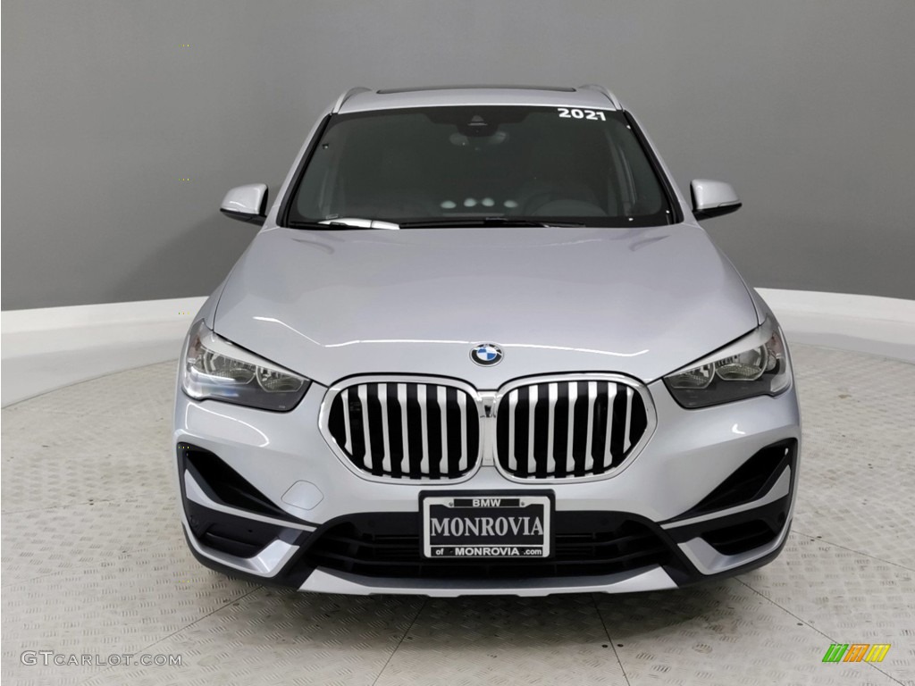 2021 X1 sDrive28i - Glacier Silver Metallic / Black photo #2