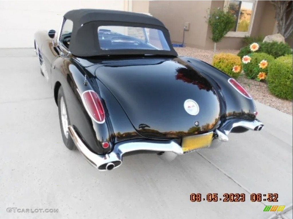 Tuxedo Black 1960 Chevrolet Corvette Convertible Soft Top Exterior Photo #146547158