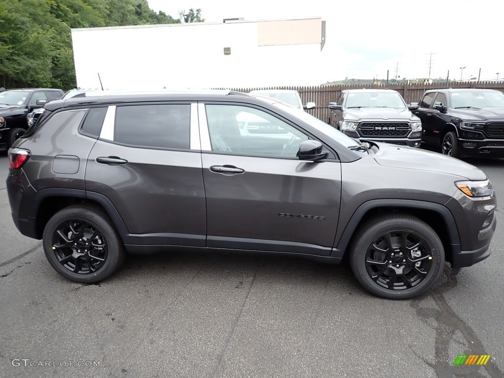 2023 Compass Altitude 4x4 - Granite Crystal Metallic / Black photo #7