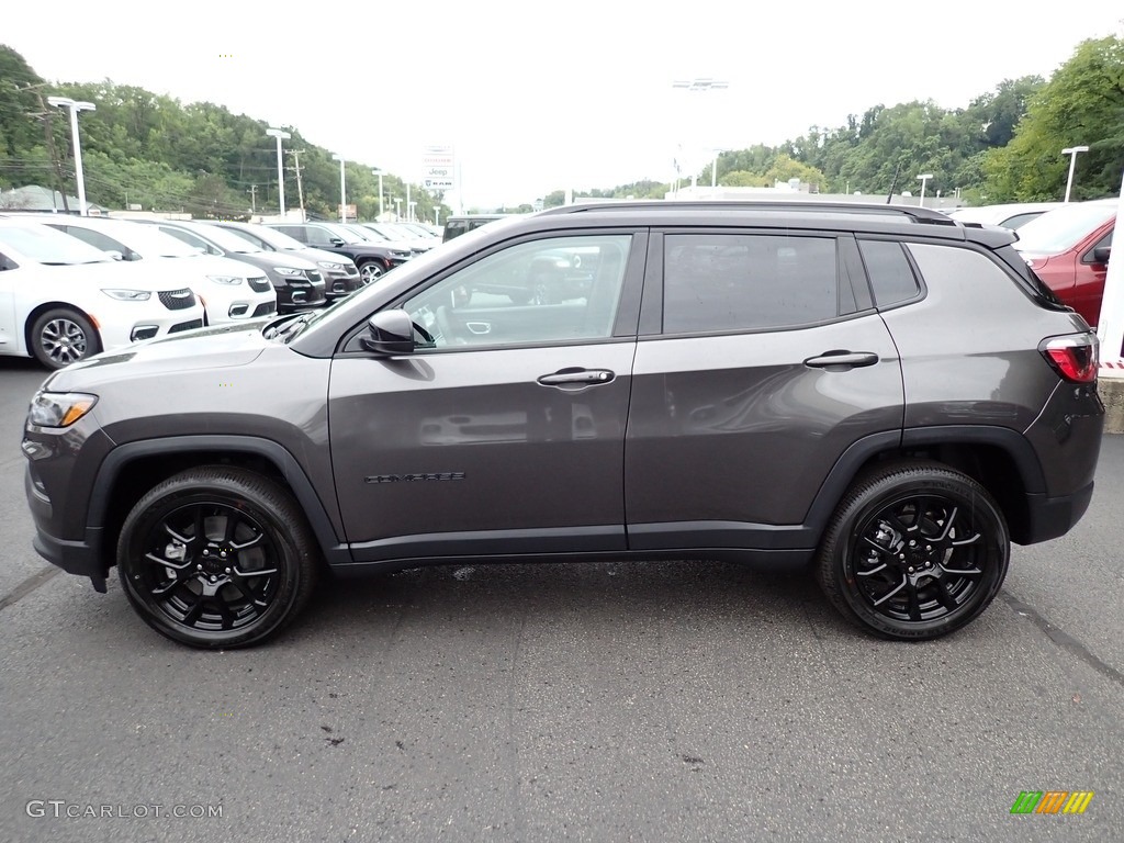 2023 Compass Altitude 4x4 - Granite Crystal Metallic / Black photo #2
