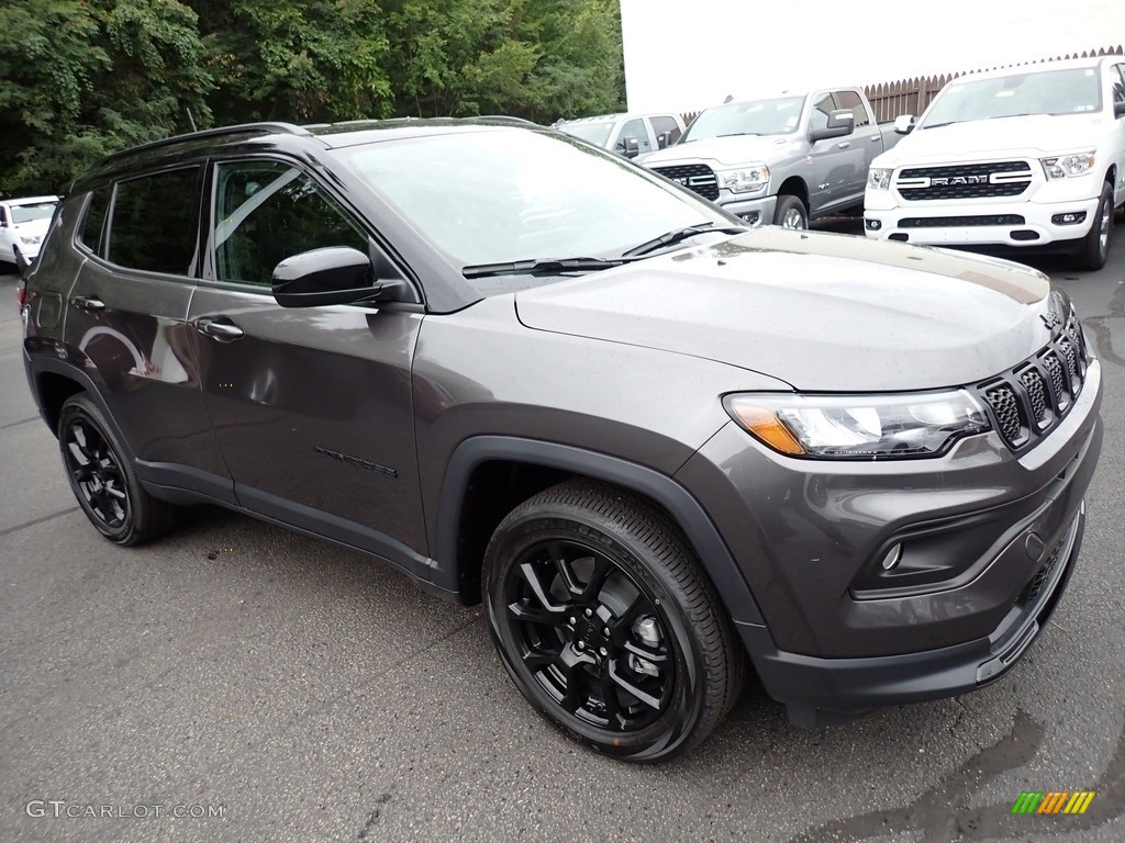 2023 Compass Altitude 4x4 - Granite Crystal Metallic / Black photo #8
