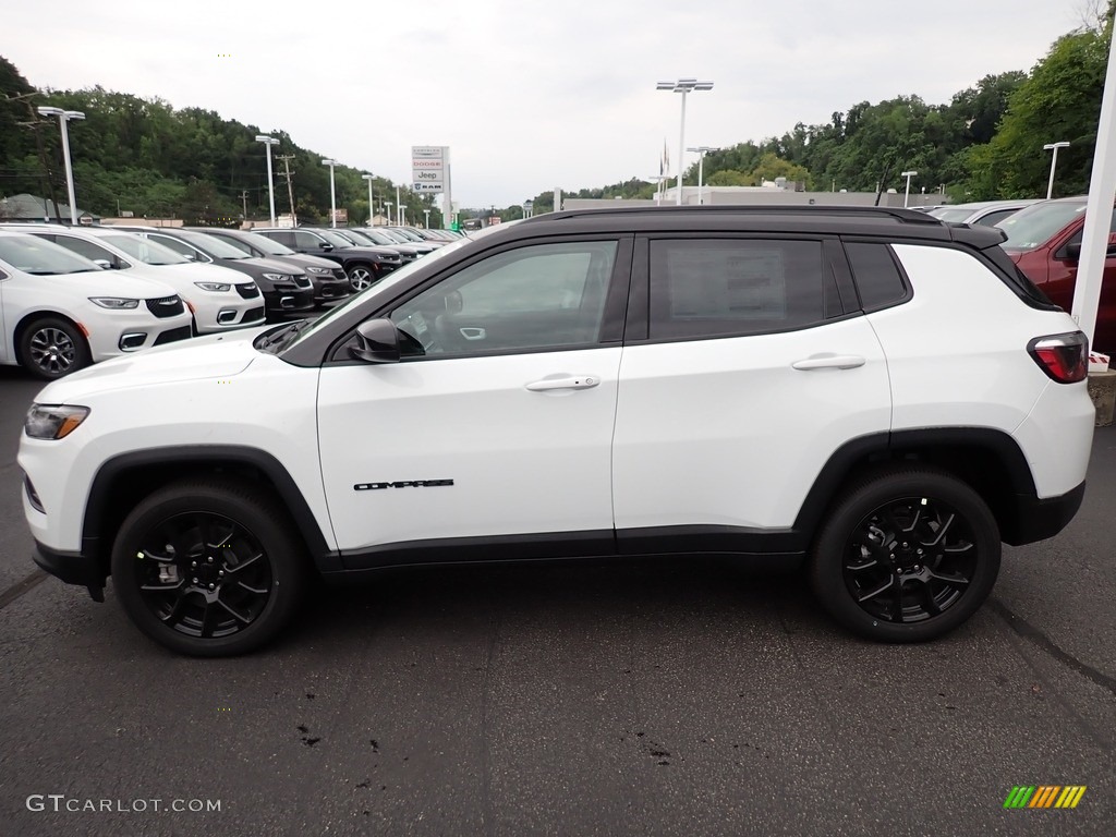 2023 Compass Altitude 4x4 - Bright White / Black photo #2