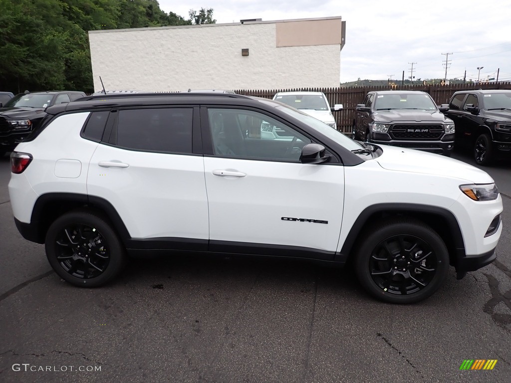 2023 Compass Altitude 4x4 - Bright White / Black photo #7