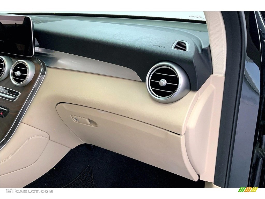2020 Mercedes-Benz GLC 300 4Matic Silk Beige Dashboard Photo #146548938