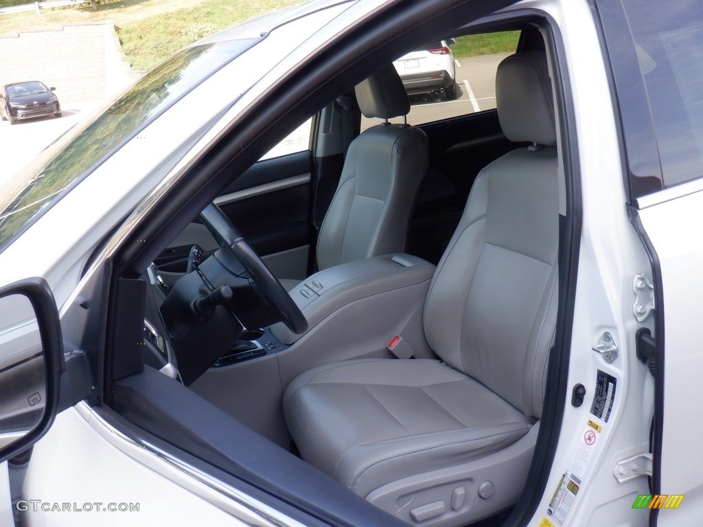 2019 Highlander XLE AWD - Blizzard Pearl White / Ash photo #24