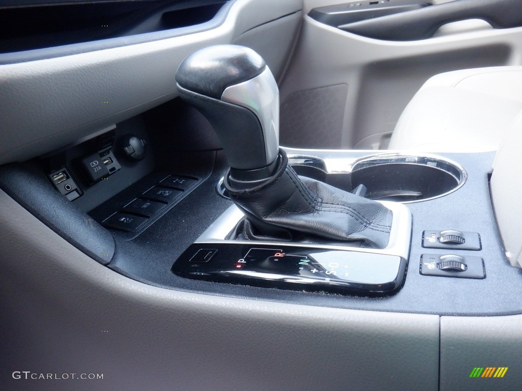 2019 Highlander XLE AWD - Blizzard Pearl White / Ash photo #25