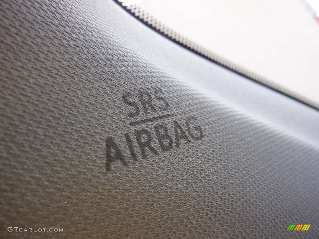 2019 Highlander XLE AWD - Blizzard Pearl White / Ash photo #27